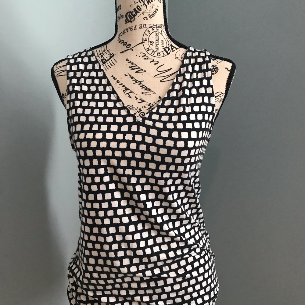Sleeveless blouse